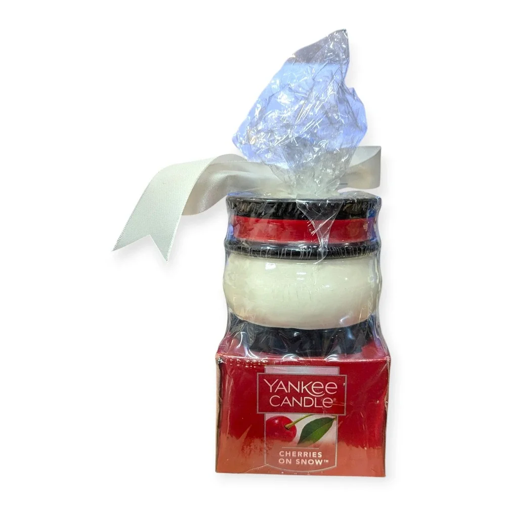 Yankee Candle Cherries On Snow 12‎ Tea Lights & Snowman Ceramic Holder Gift Set